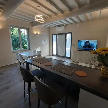 Holiday home Carlino Vacanze *